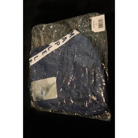 Calhoun NHL Women's Capri Leggings (Toronto Maple - Picture 3 of 3